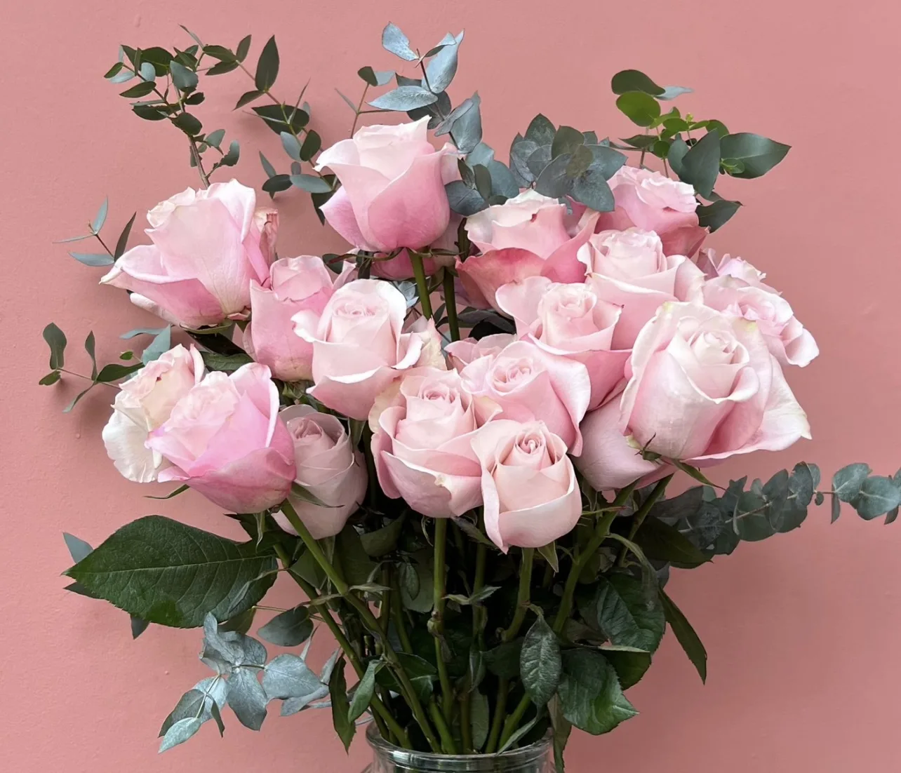Weekly Luxury Rose Subscription - Image 3